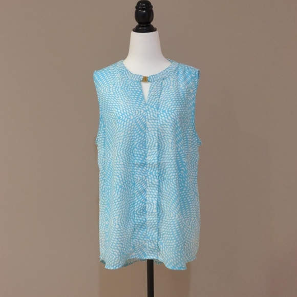 Gorgeous Light Blue Sleeveless Top - Picture 1 of 4